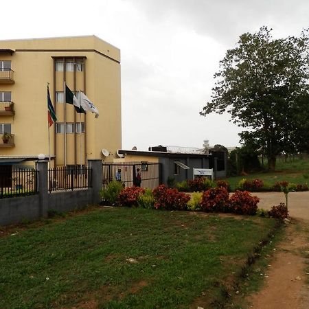 Blue Lodge Hotel Лагос Екстериор снимка